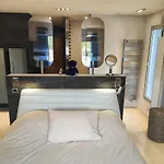 Lovely Villa With Swimming Pool For 6 People