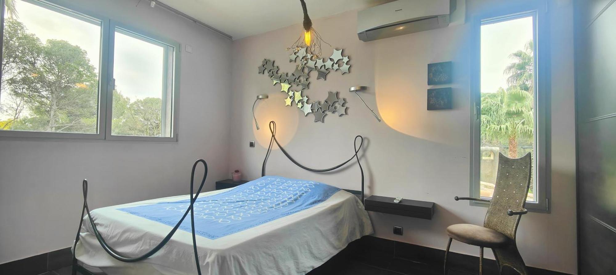 Villa Lovely With Swimming Pool For 6 People *