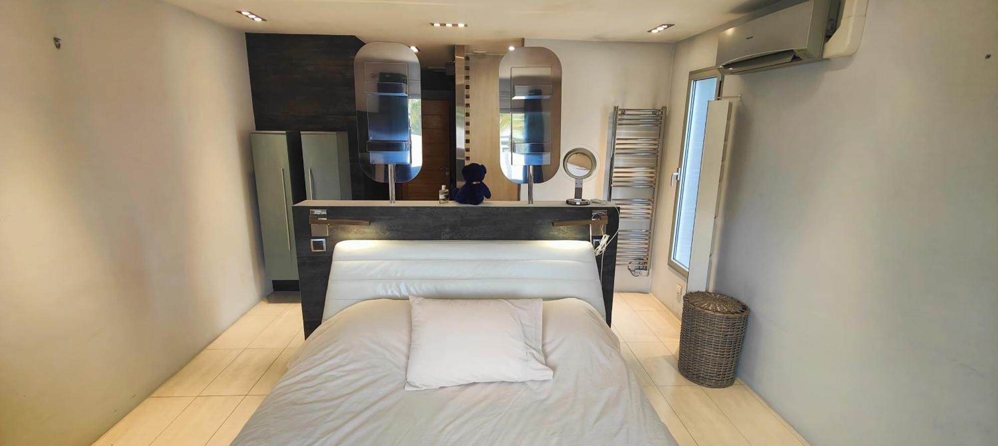 Lovely With Swimming Pool For 6 People * Fréjus