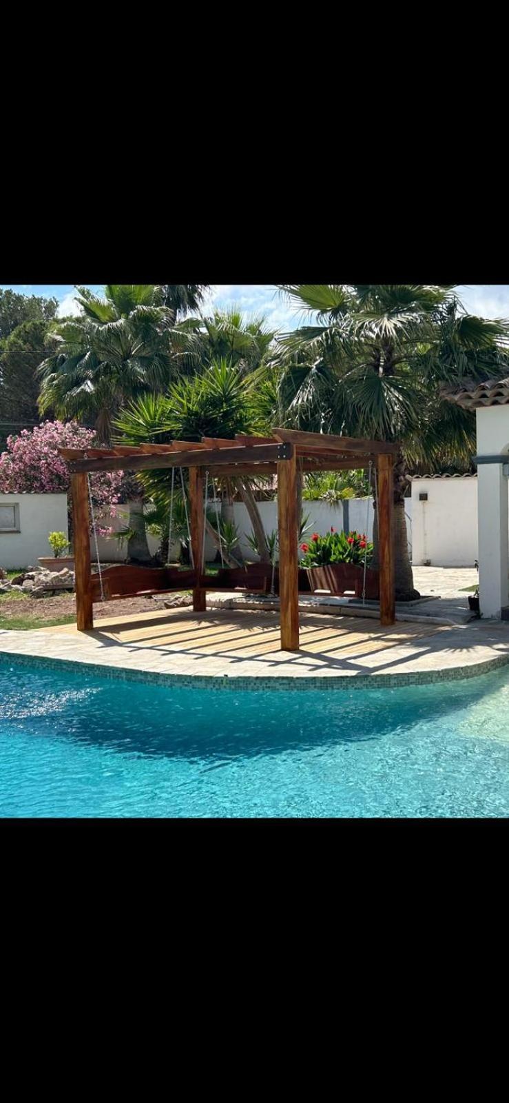 Lovely With Swimming Pool For 6 People