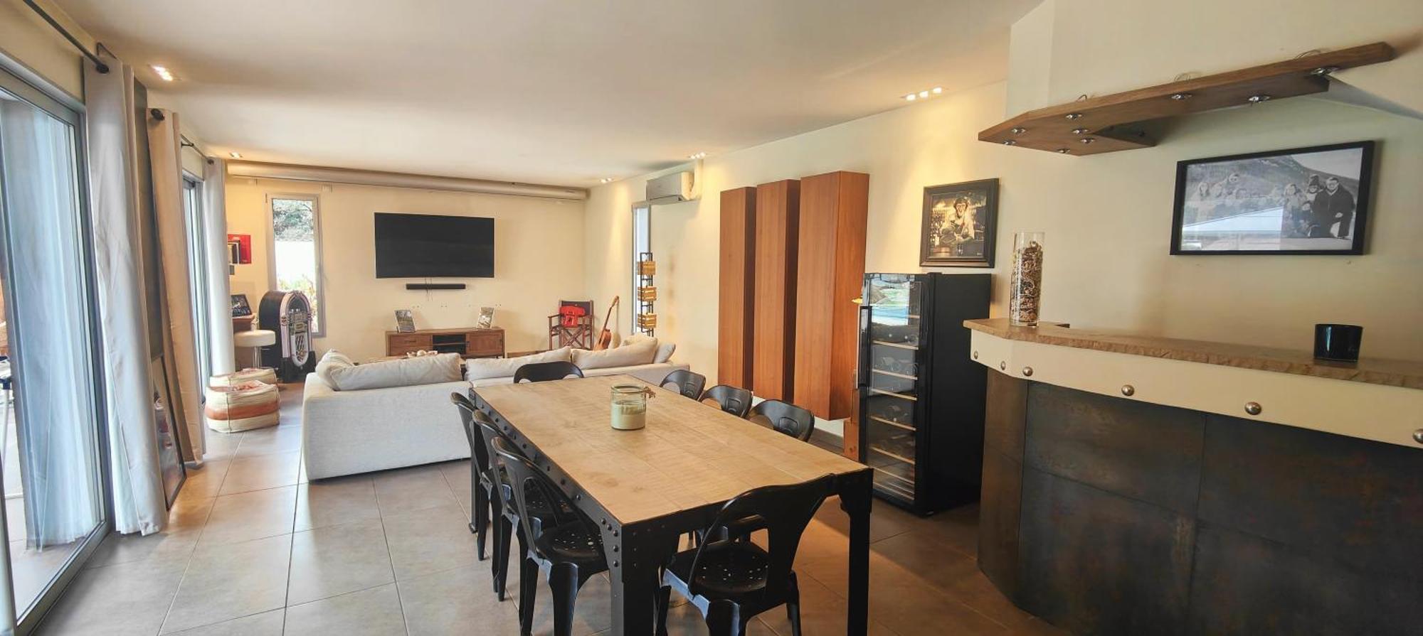 Lovely With Swimming Pool For 6 People Villa Fréjus